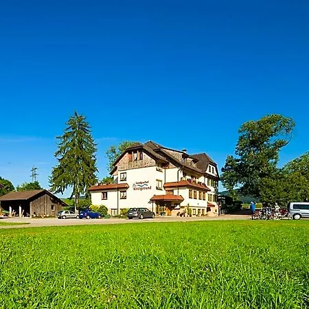Отель Landgasthof Kinzigstrand Биберах